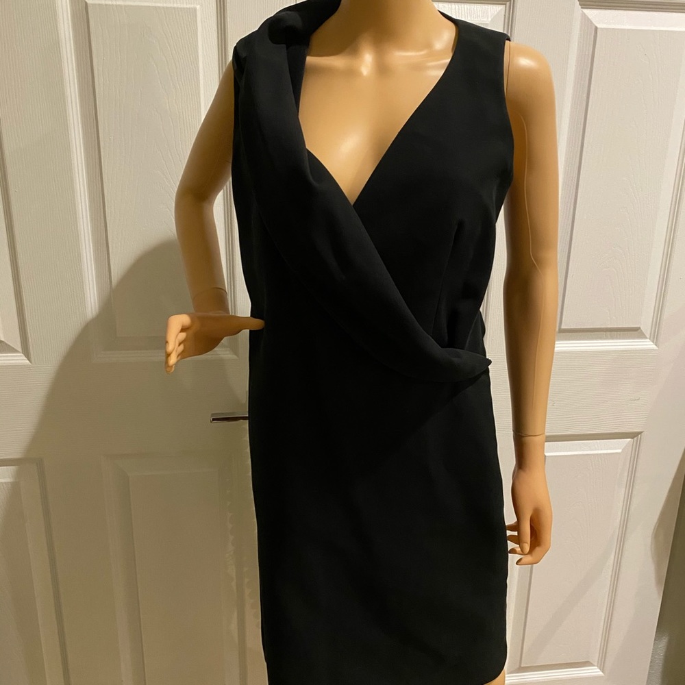 FERRAGAMO SZ 8 BLK SIDE ZIP FOLDOVER COLLAR DRESS
